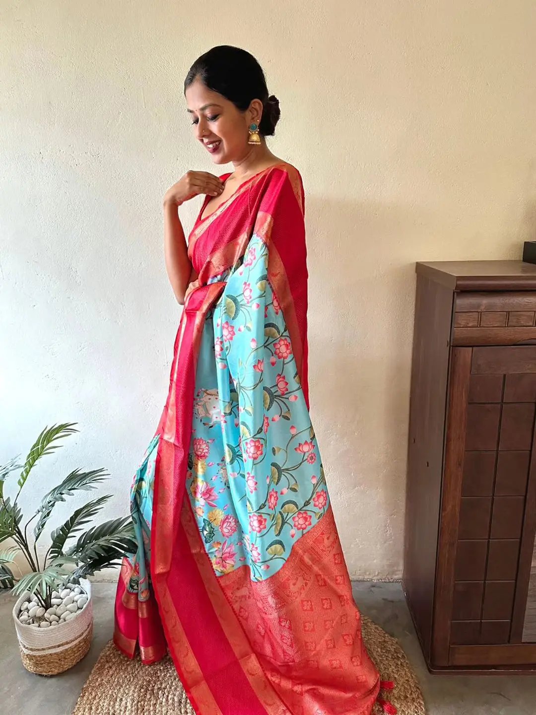 Floral Gadwal Silk Saree with Bold Red Pallu by My Store