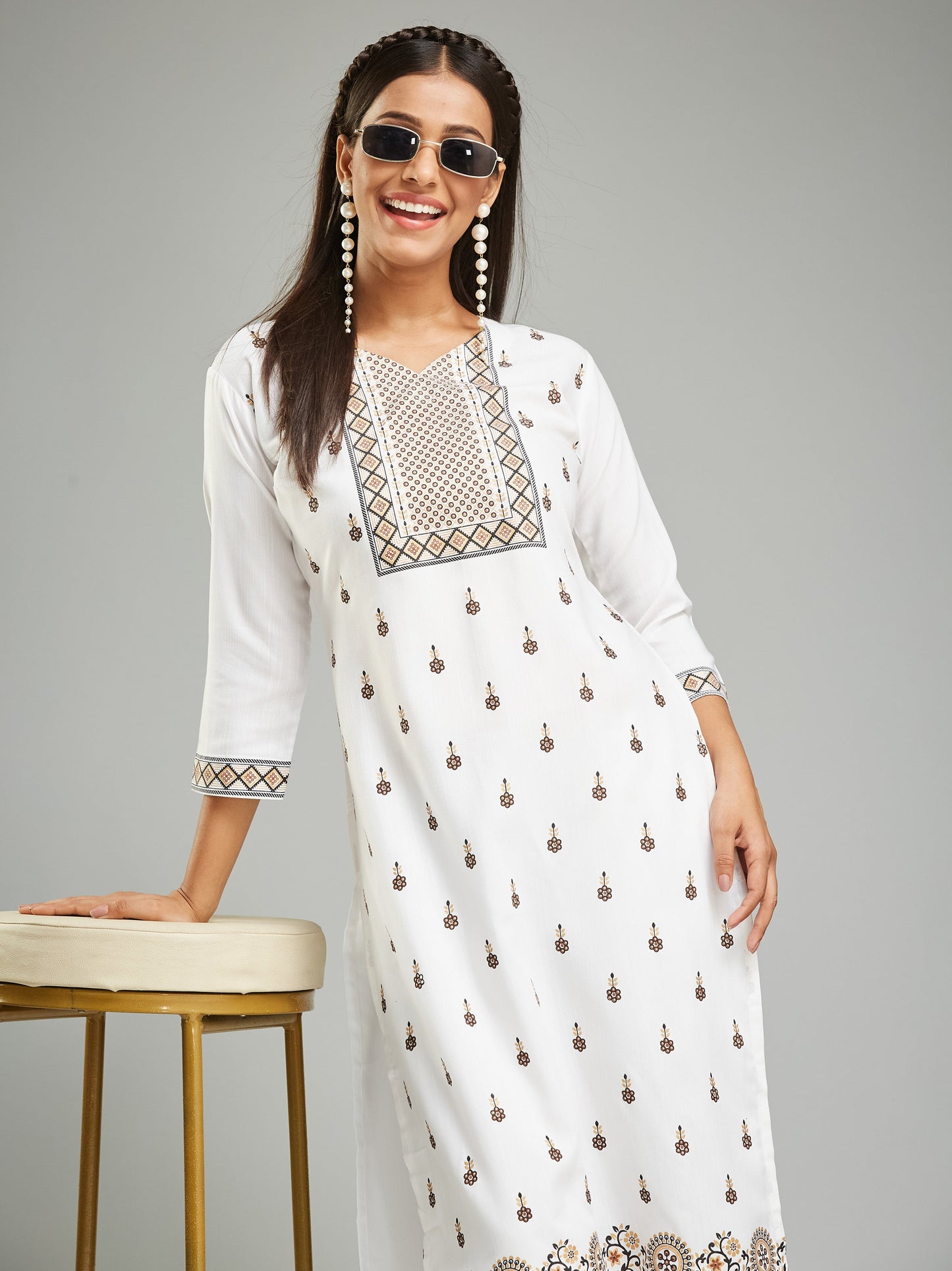 Trendig Viscos White Kurta Set