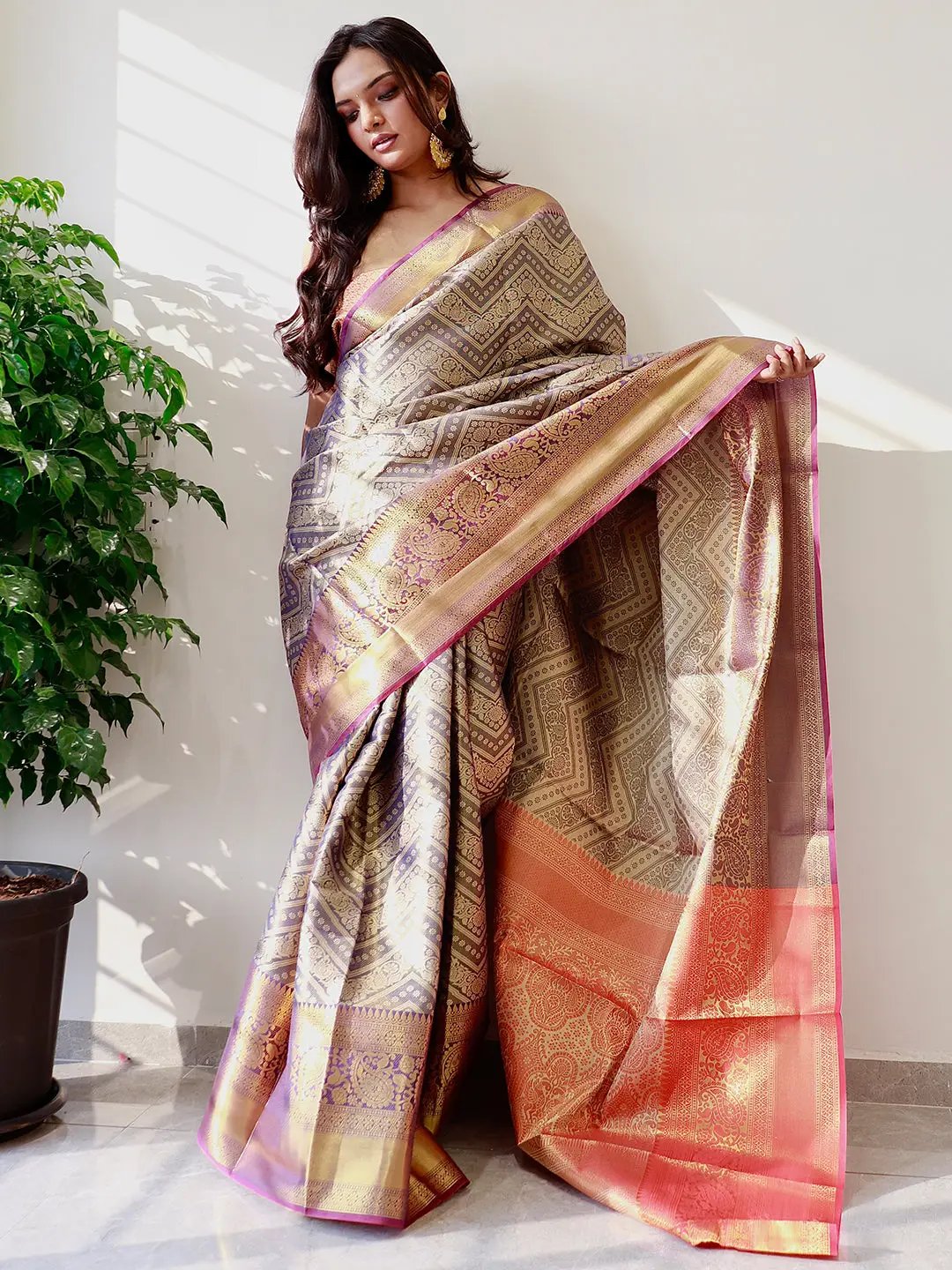 Exclusive Gold Zari One Grm Gold Kanjivaaram Pattu Silk Saree. by My Store