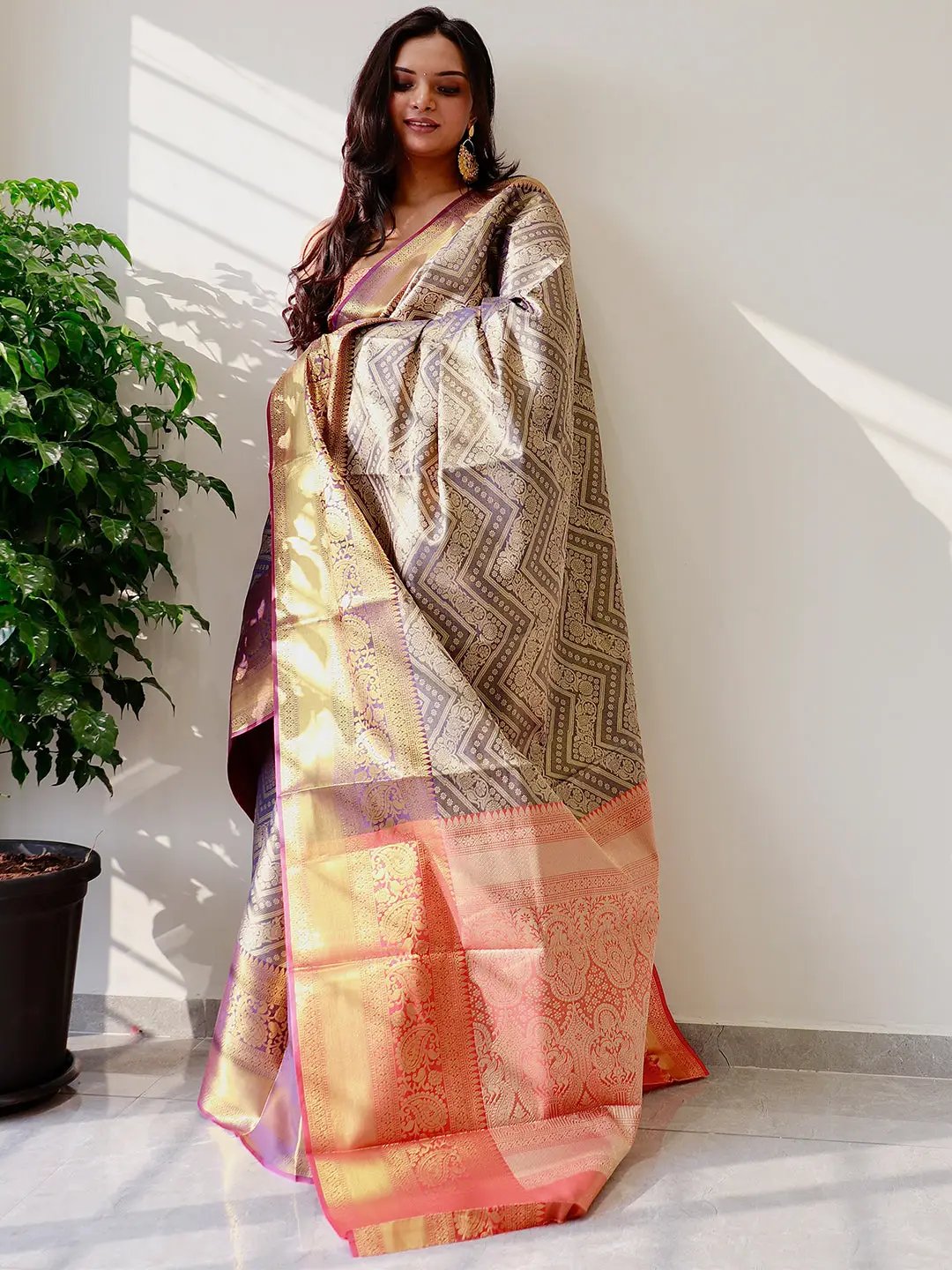 Exclusive Gold Zari One Grm Gold Kanjivaaram Pattu Silk Saree. by My Store