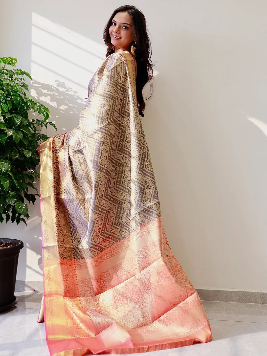 Exclusive Gold Zari One Grm Gold Kanjivaaram Pattu Silk Saree. by My Store