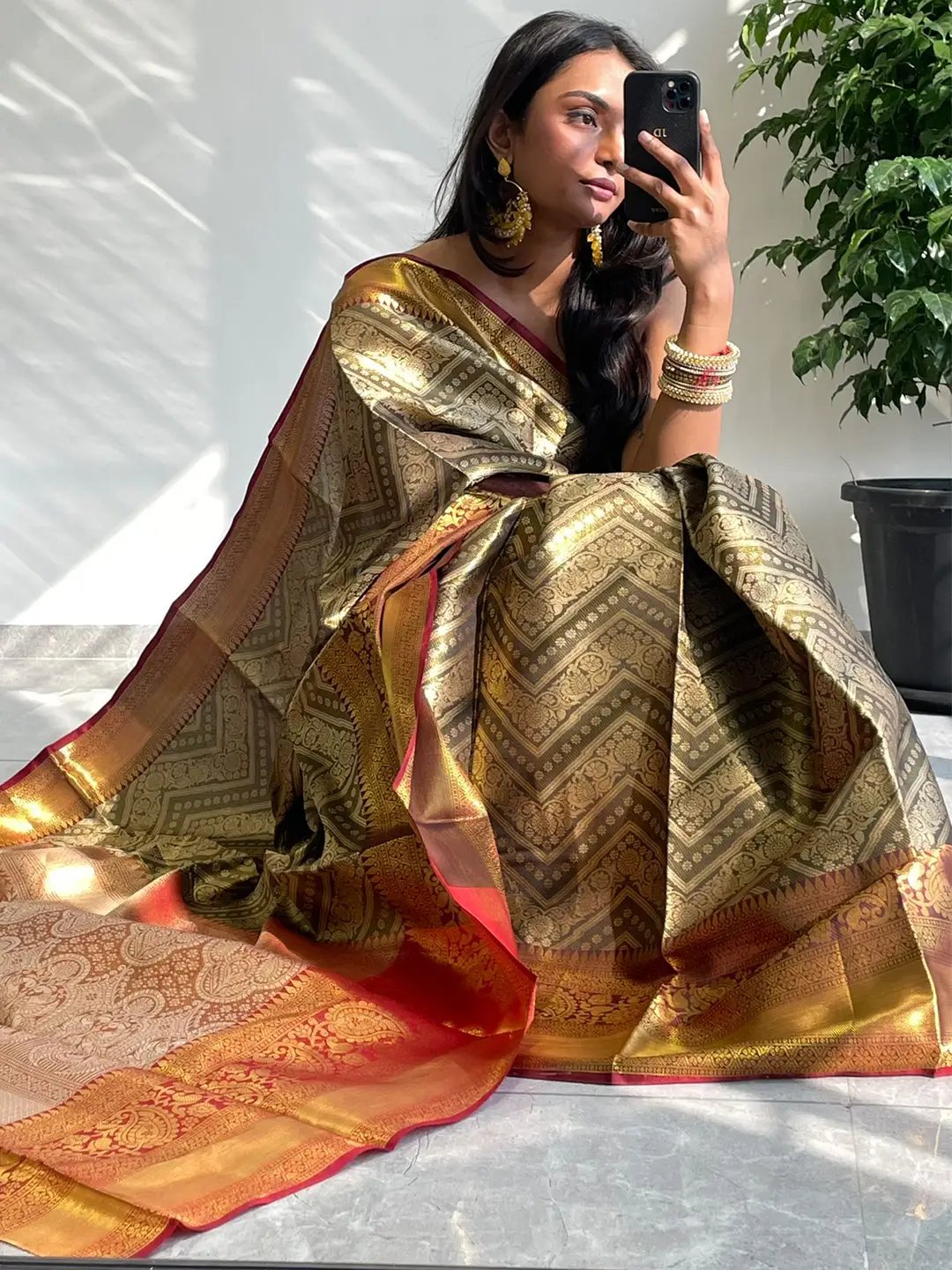 Exclusive Gold Zari One Grm Gold Kanjivaaram Pattu Silk Saree. by My Store