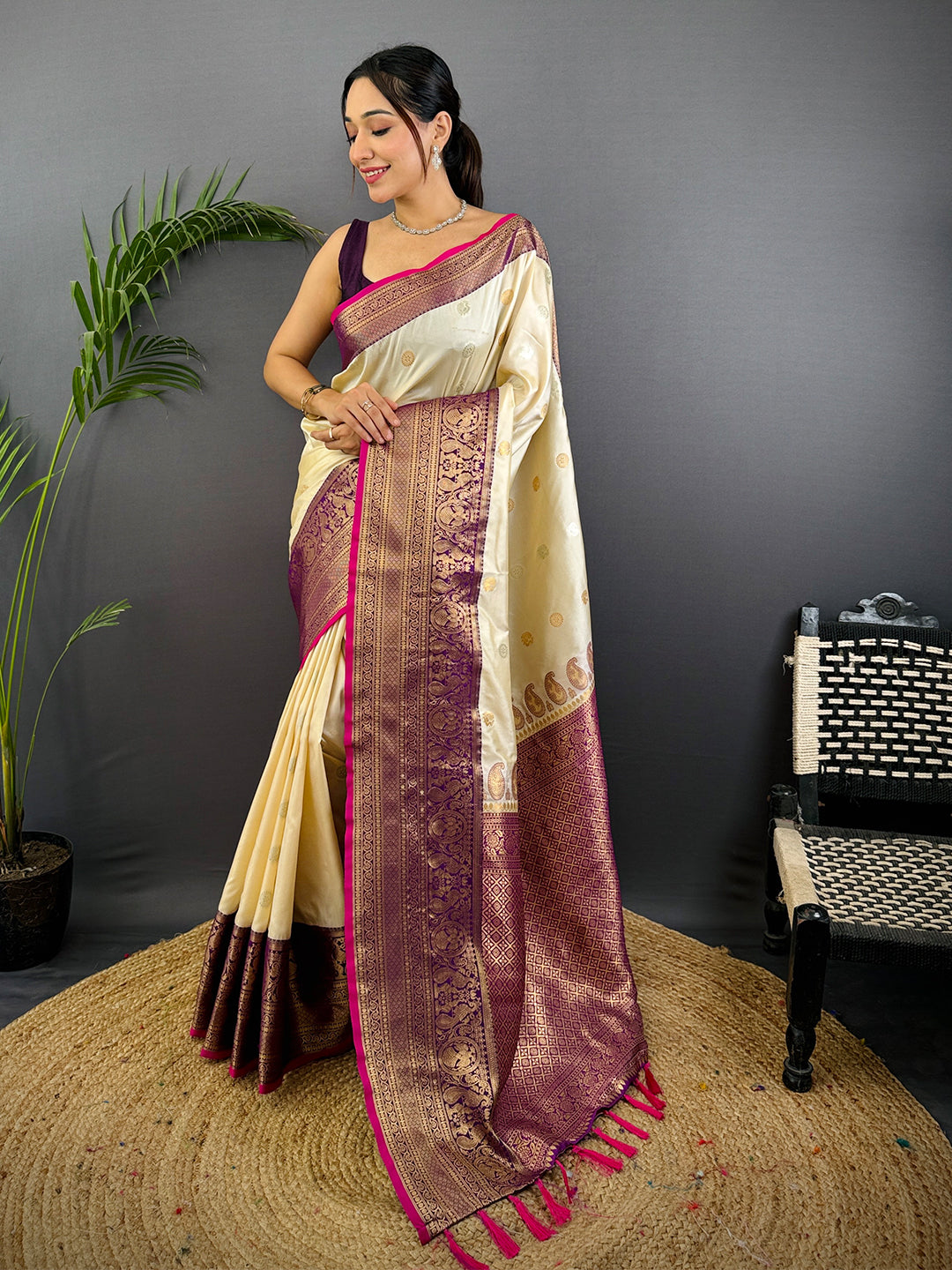 Soft Silk Contrast Colour Kanjivaram Border Saree by My Store