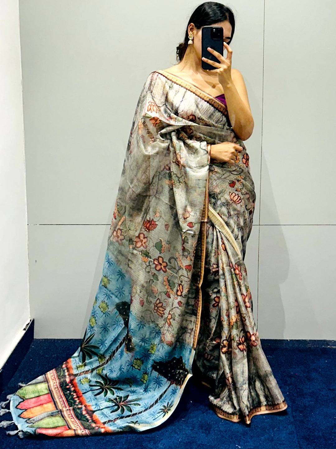 Grey Kota Doriya Silk Saree With Floral Print by My Store