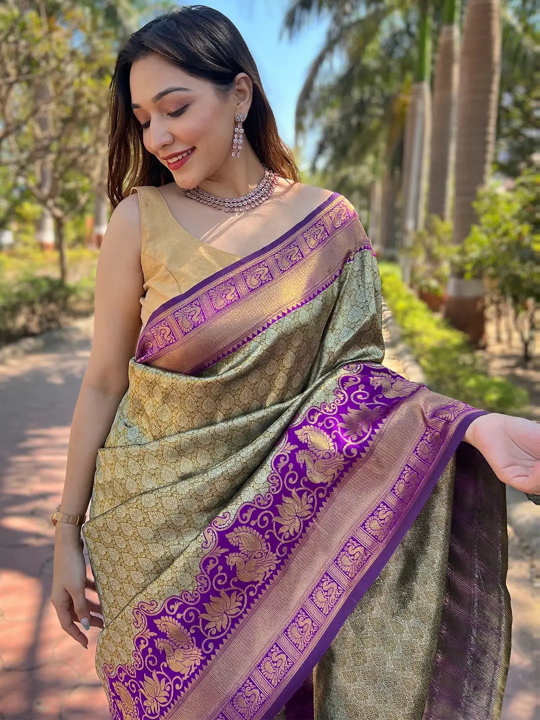 Beautiful One Gram Gold Tissue Kanjivaram Soft Silk Saree