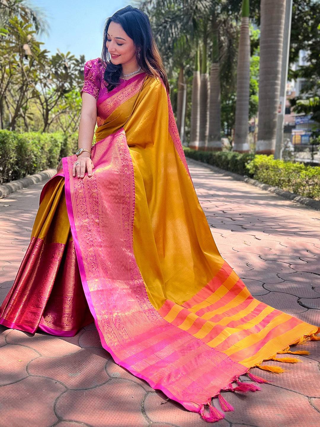 Aura Soft Silk Mustard Colour Saree With Kanjivaram Weaving