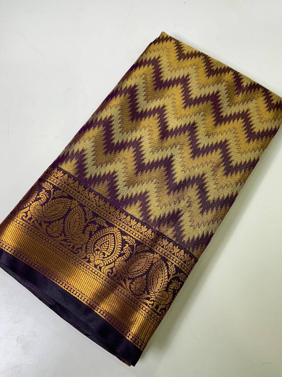 Vibrant Lavender Zigzag Chevron Saree