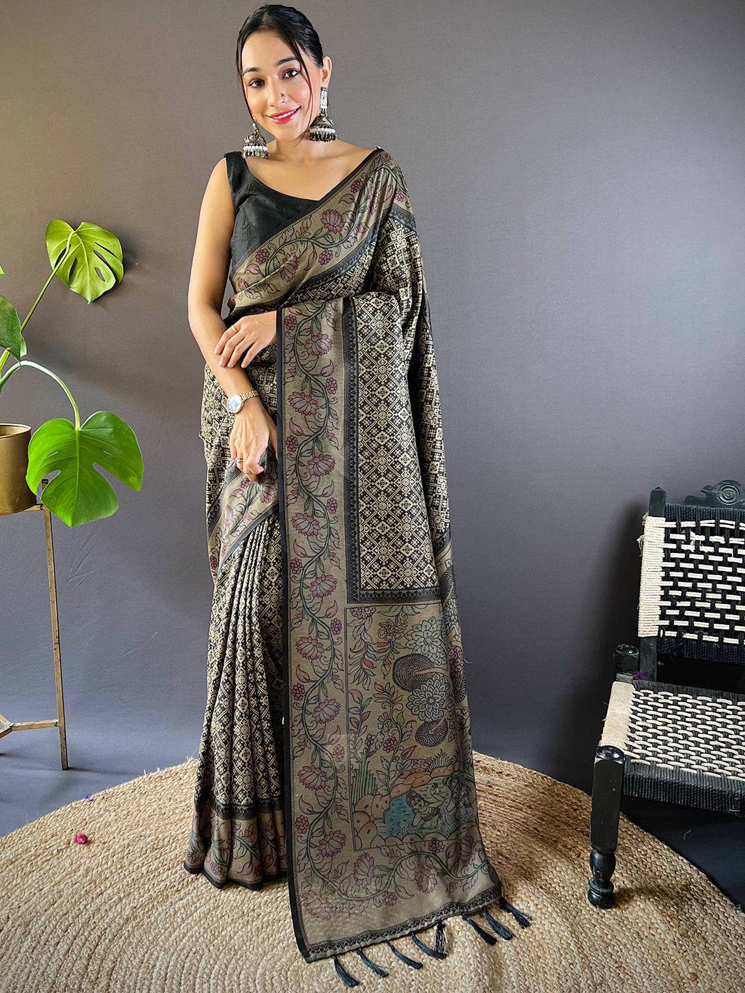 Black Patola And Kalamkari Fusion Saree