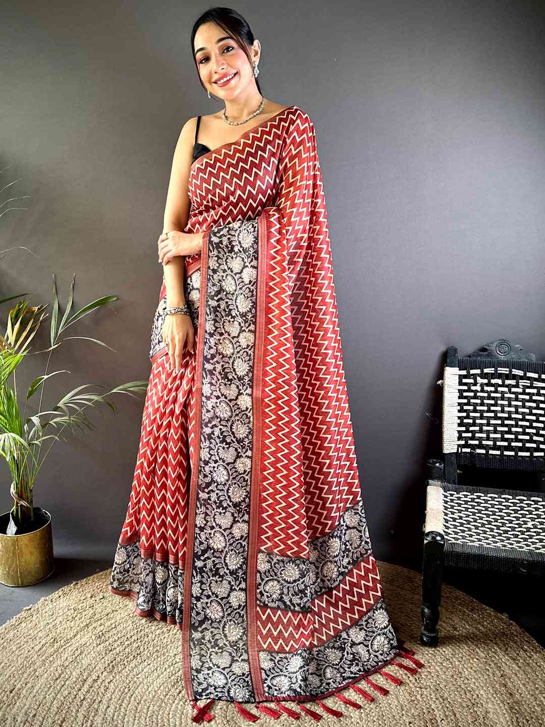 Red Chanderi Phulkari Zig-Zag Print Saree by My Store