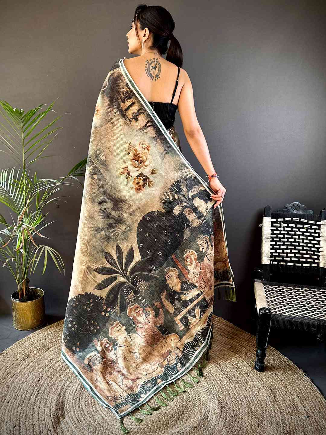 Green Gold Zari Tussar Batik Print Saree by My Store