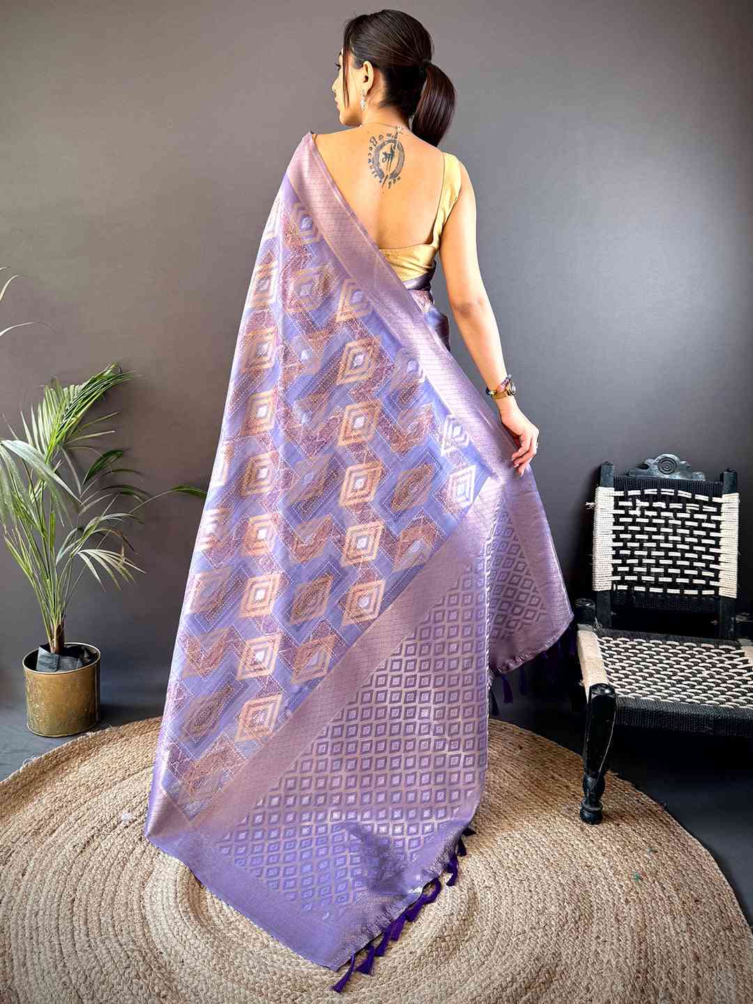 Lavender Banarasi Silk Katan Geometric Saree by My Store