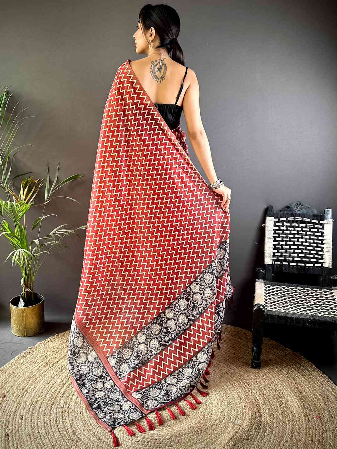 Red Chanderi Phulkari Zig-Zag Print Saree by My Store