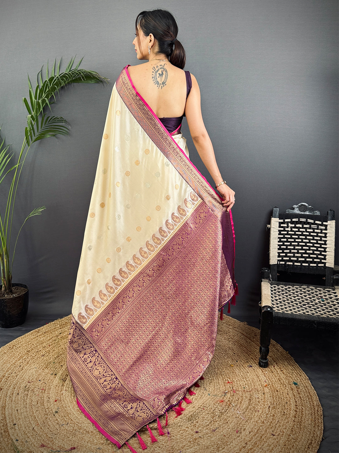Soft Silk Contrast Colour Kanjivaram Border Saree by My Store