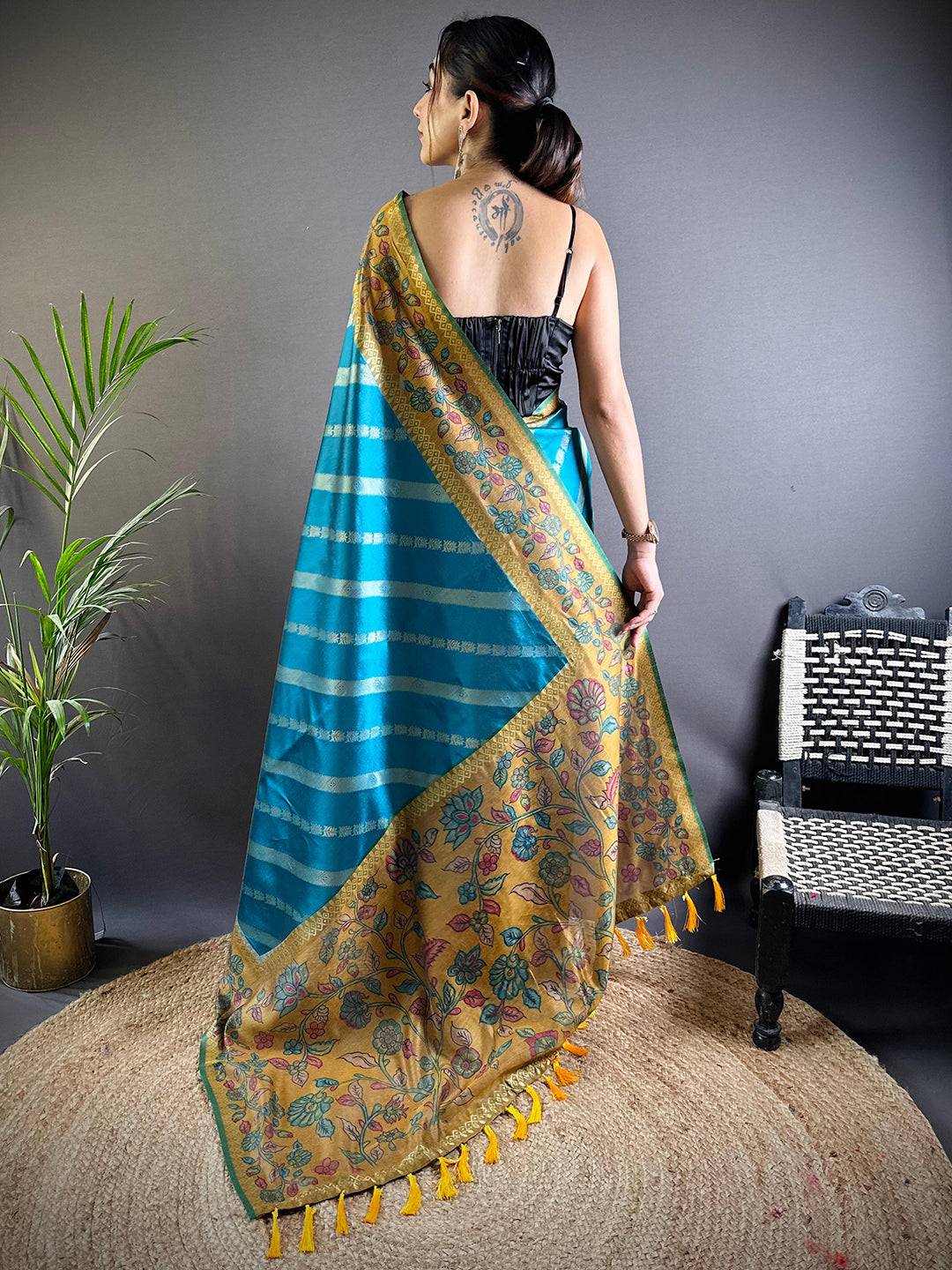 Rama Gold Zari And Kalamkari Print Saree by My Store