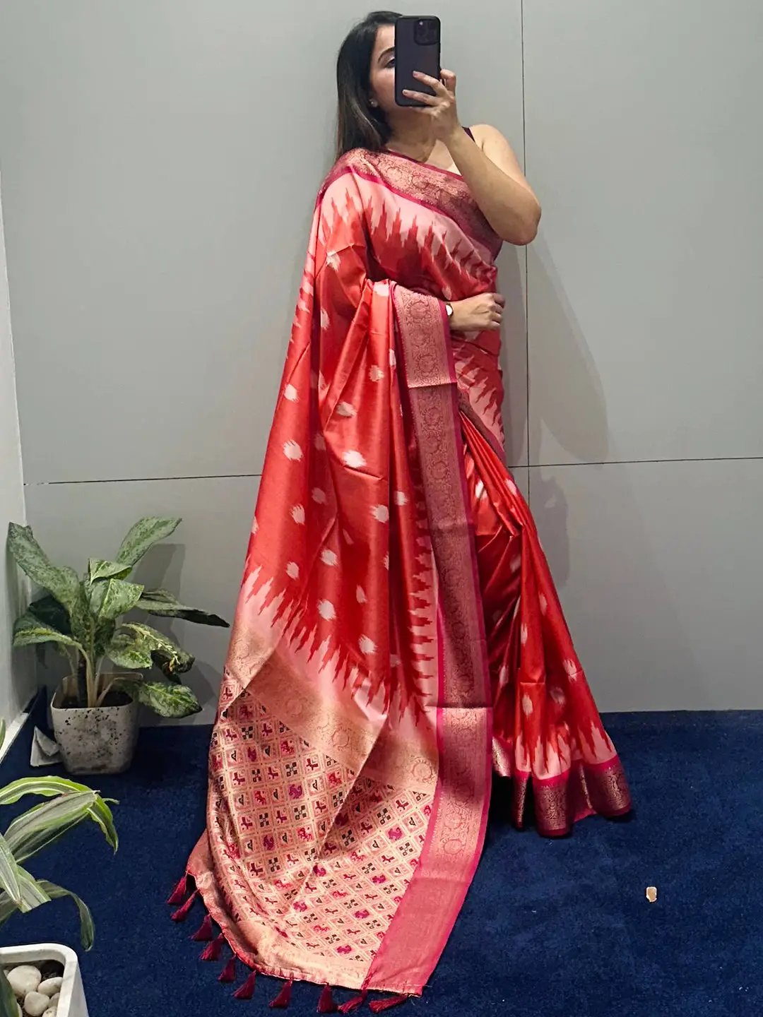Soft Silk Banarasi saree With Zari Patola Pallu. by My Store
