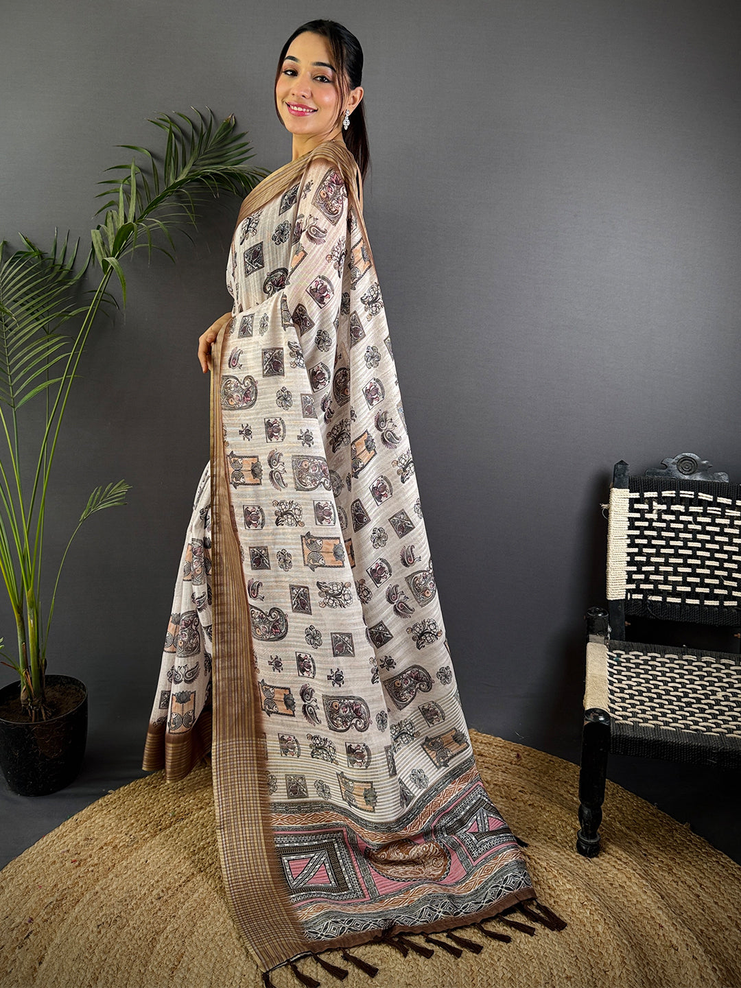 Beige Linen Digital Printed Saree