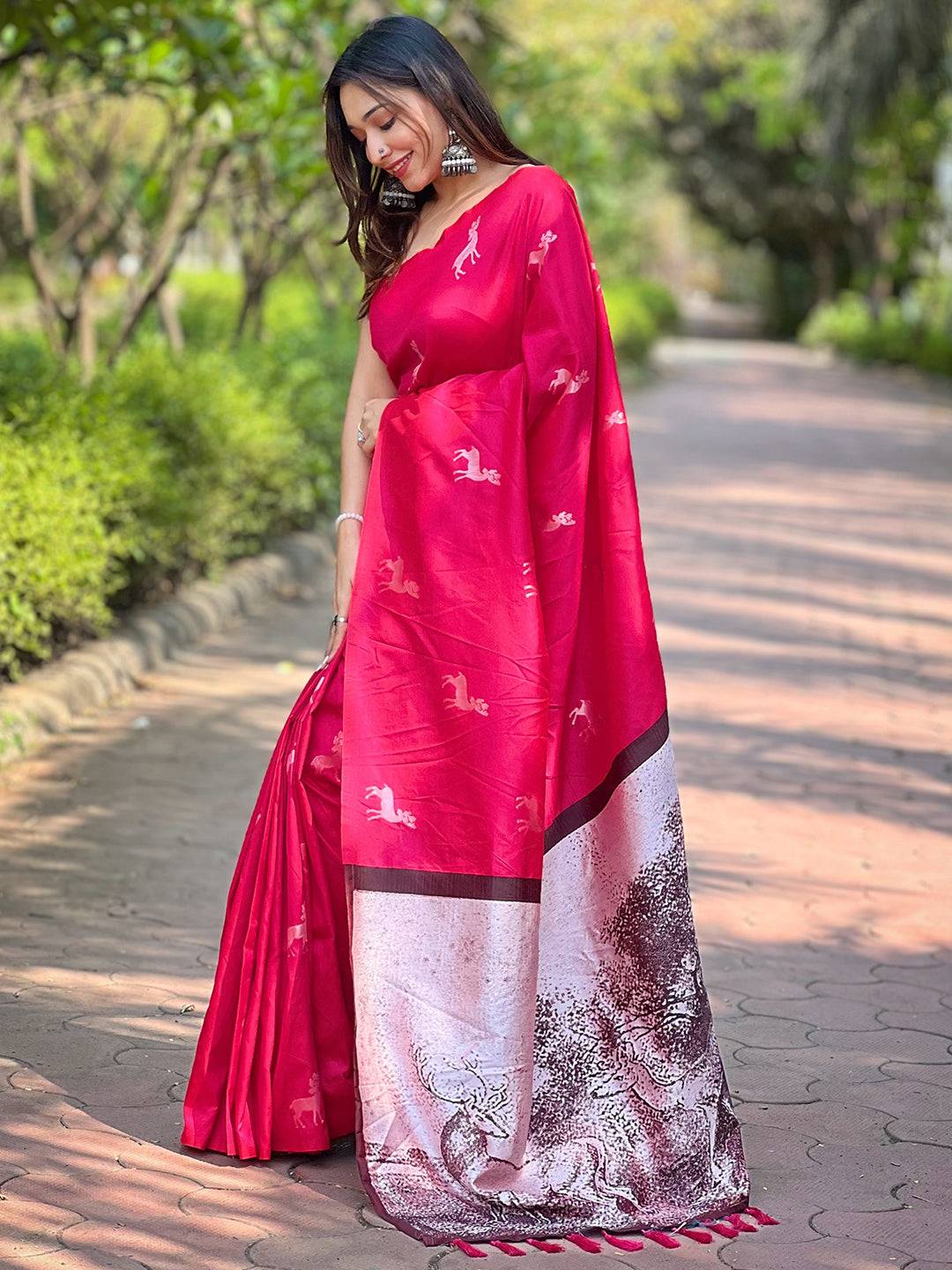 Rani Soft Silk Saree With Postar Weaving Zari Pallu by My Store