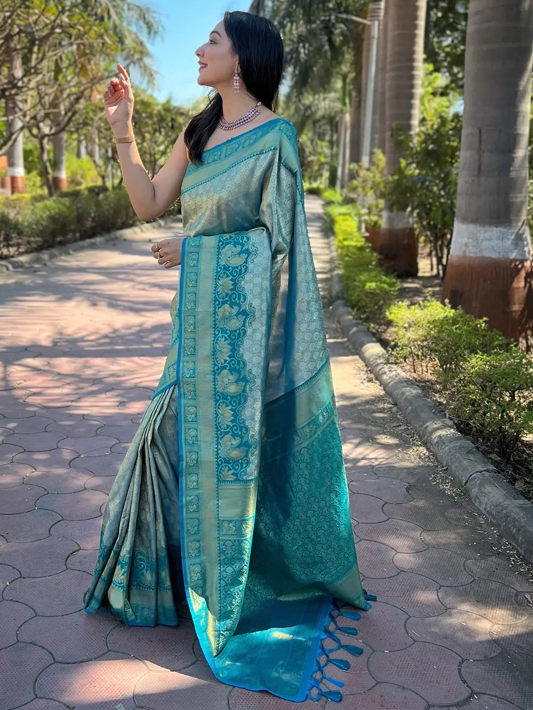 Traditional One Gram Gold Tissue Kanjivaram Soft Silk Saree