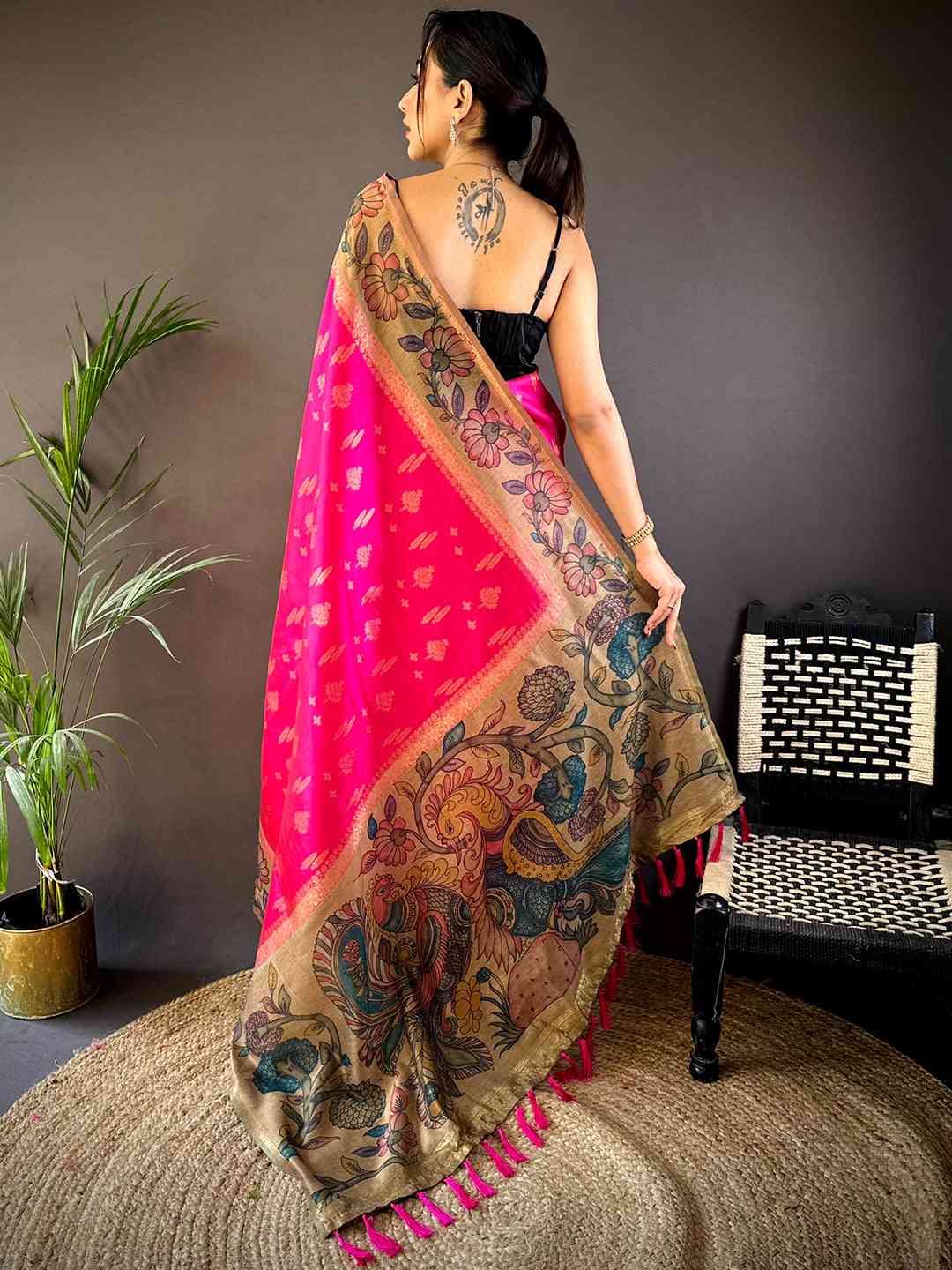 Pink Soft Silk Kalamkari Printed Pallu Saree by My Store