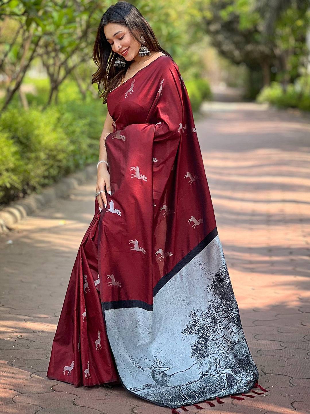 Maroon Soft Silk Saree With Postar Weaving Zari Pallu