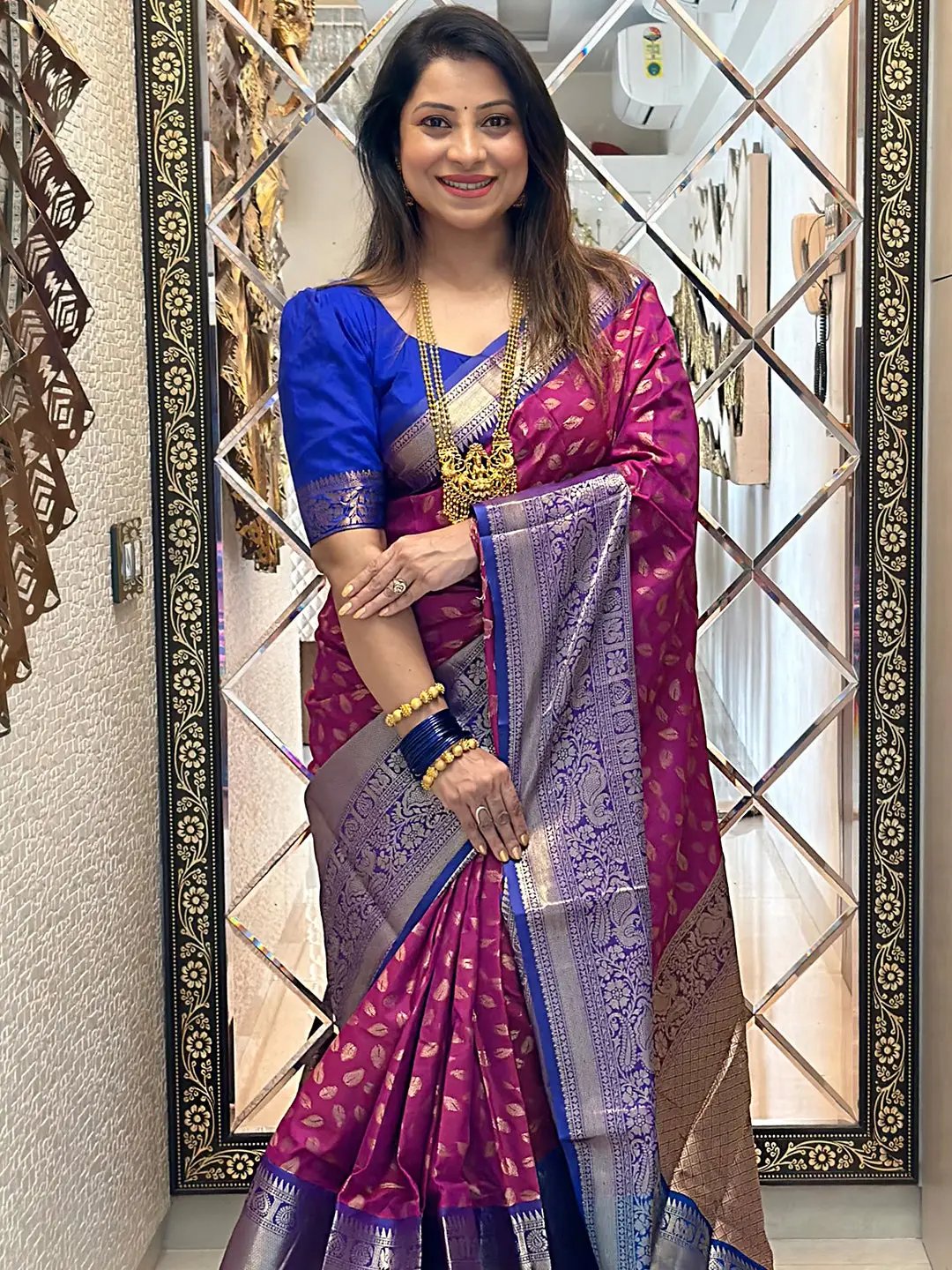 Wine Banarasi Kanchi Zari Motif Pattu Saree