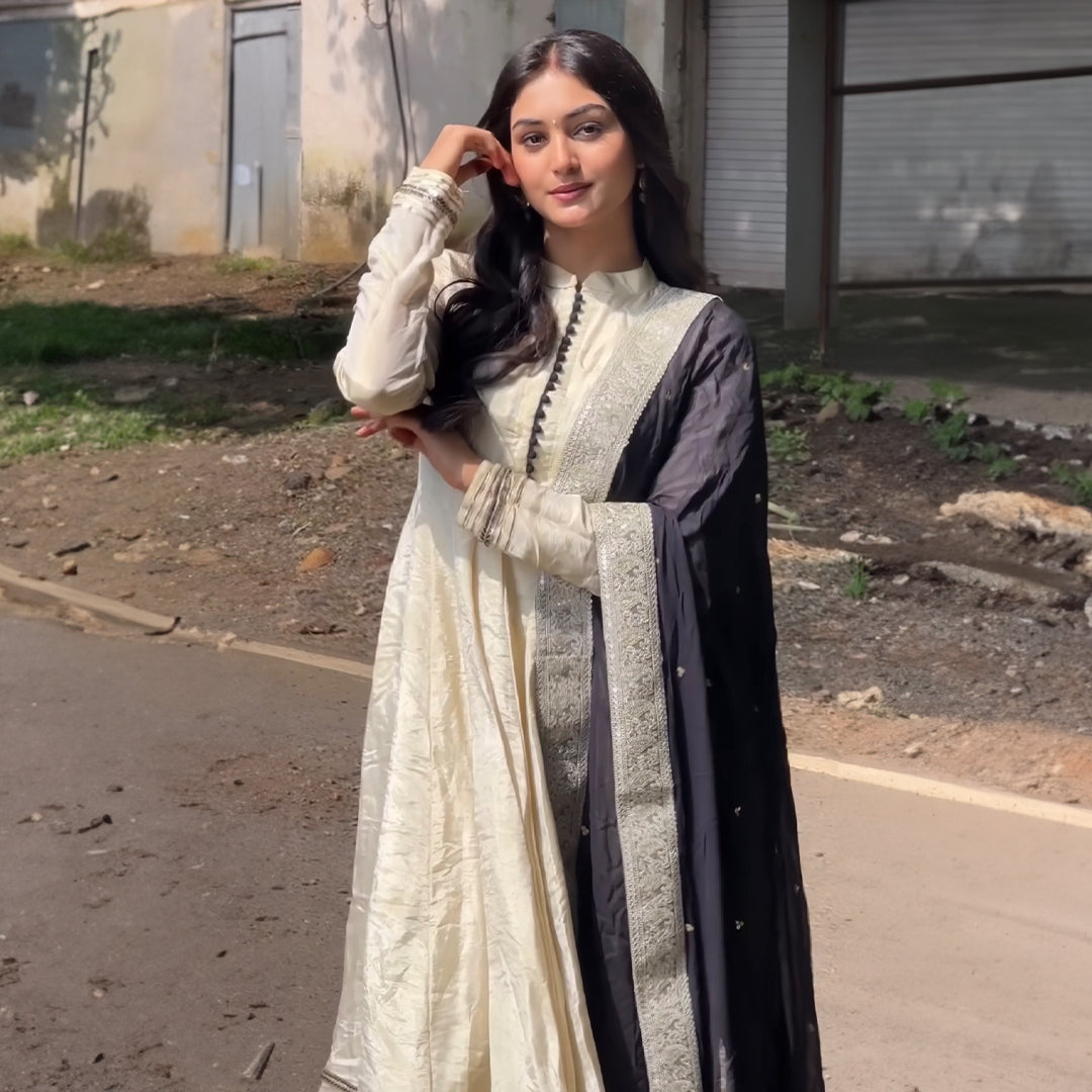 MONA SUIT SET by My Store