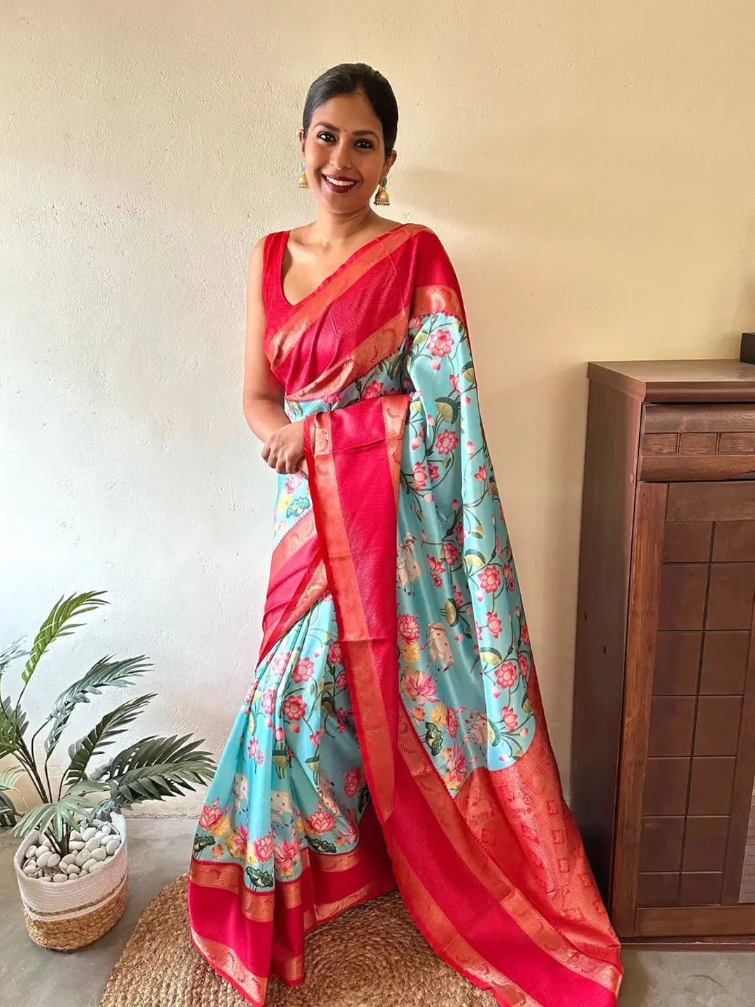 Floral Gadwal Silk Saree with Bold Red Pallu by My Store