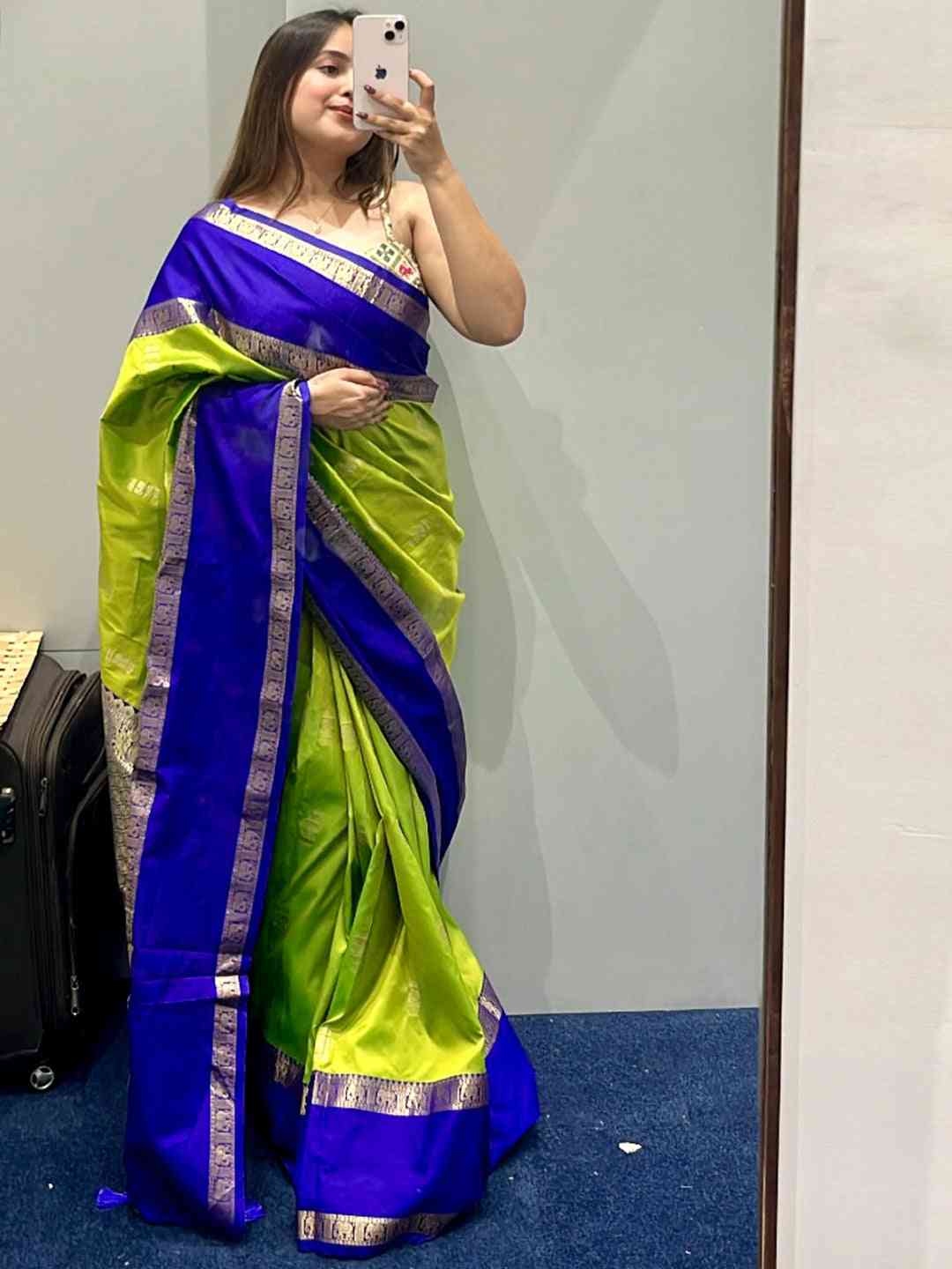 Eyecapthear Gadhwal Pure Soft Silk Festive Wear Saree