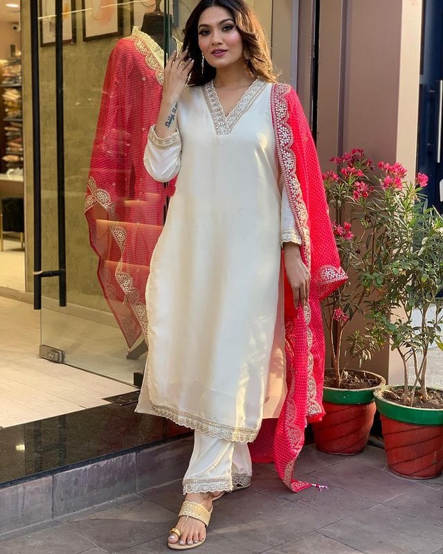 Pure White Kurta Accentuated with a Striking Scarlet Dupatta