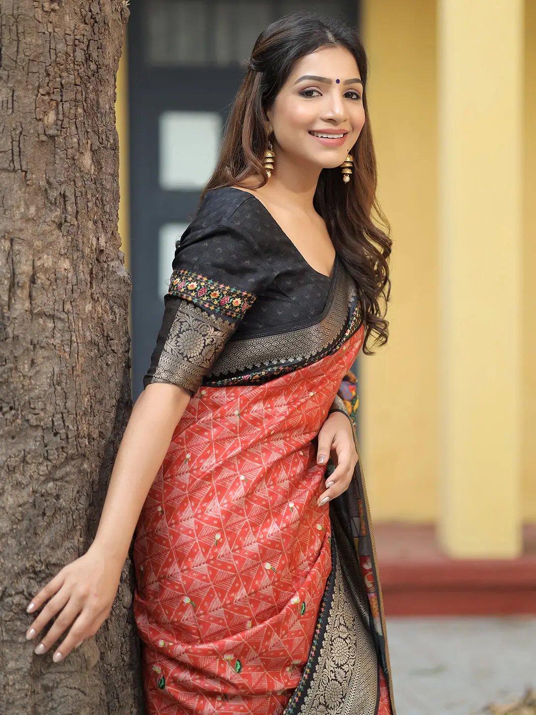Red Colour Pure Viscose Dola Silk Saree with Pichwai Kalamkari Print - Luxe by My Store