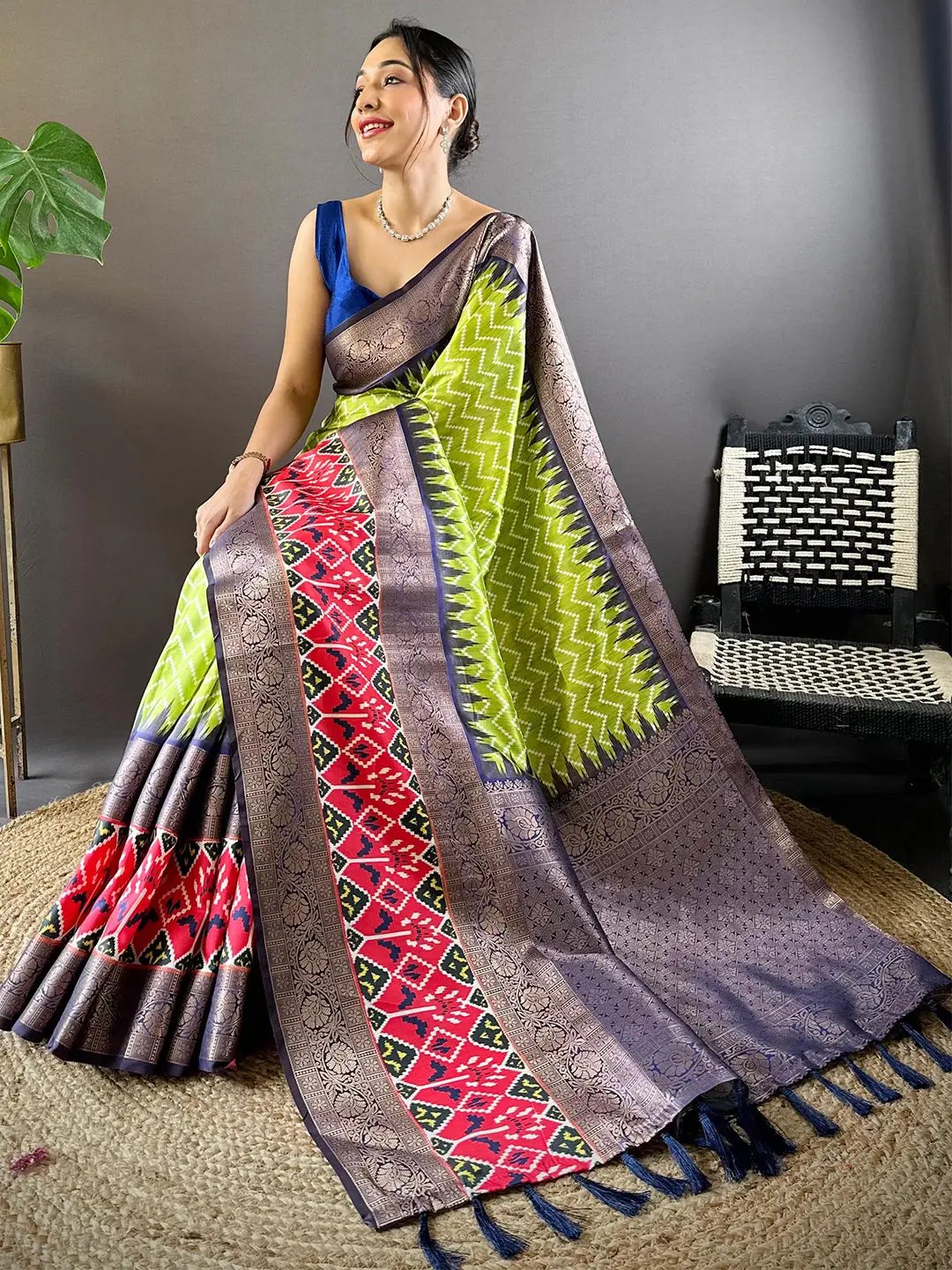 Elegant Double Border Design Saree with Zigzag Print by My Store