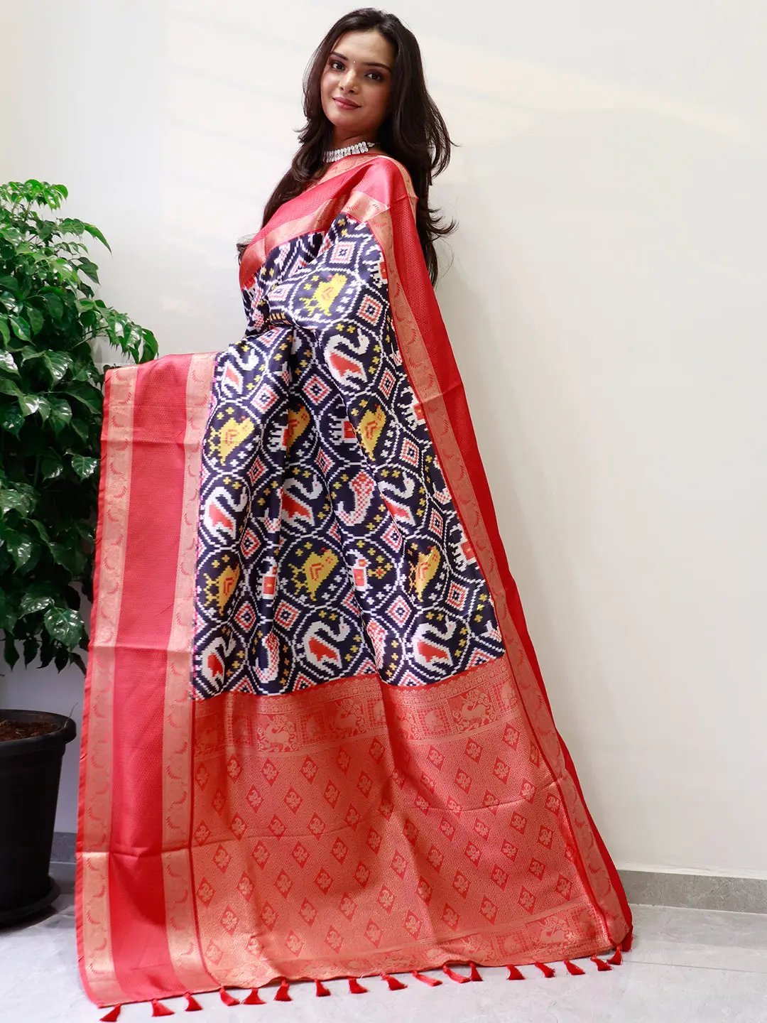 Attractive Soft Silk Gadwal Border Pochampally Print Saree