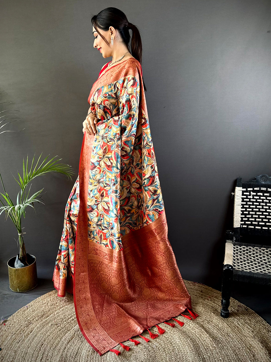 Pink Soft Gadwal Pattu Geometric Saree by My Store