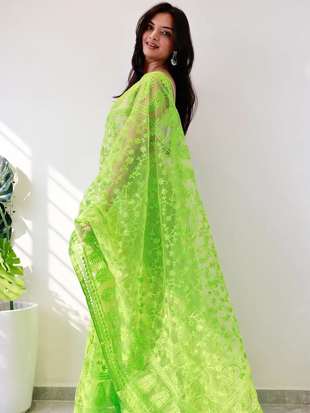Elegant Saree Adorned with Ethnic Motifs, Intricate Threadwork, and Embellished Borders by My Store