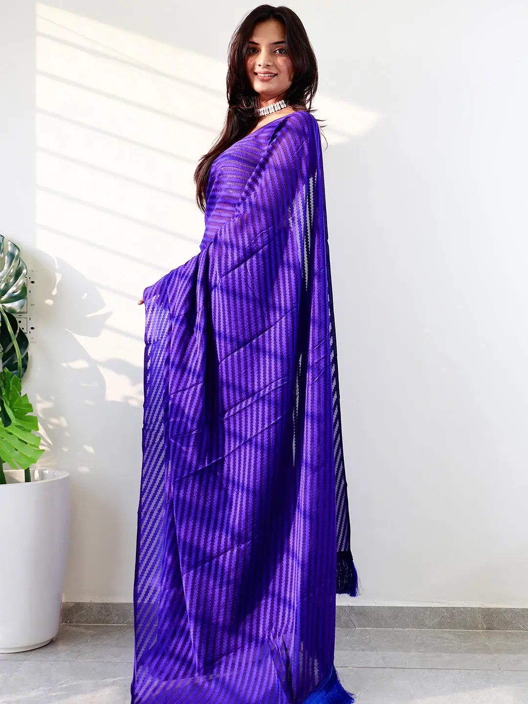 Soft Pure Georgette Saree With Thread Weaving Print by My Store