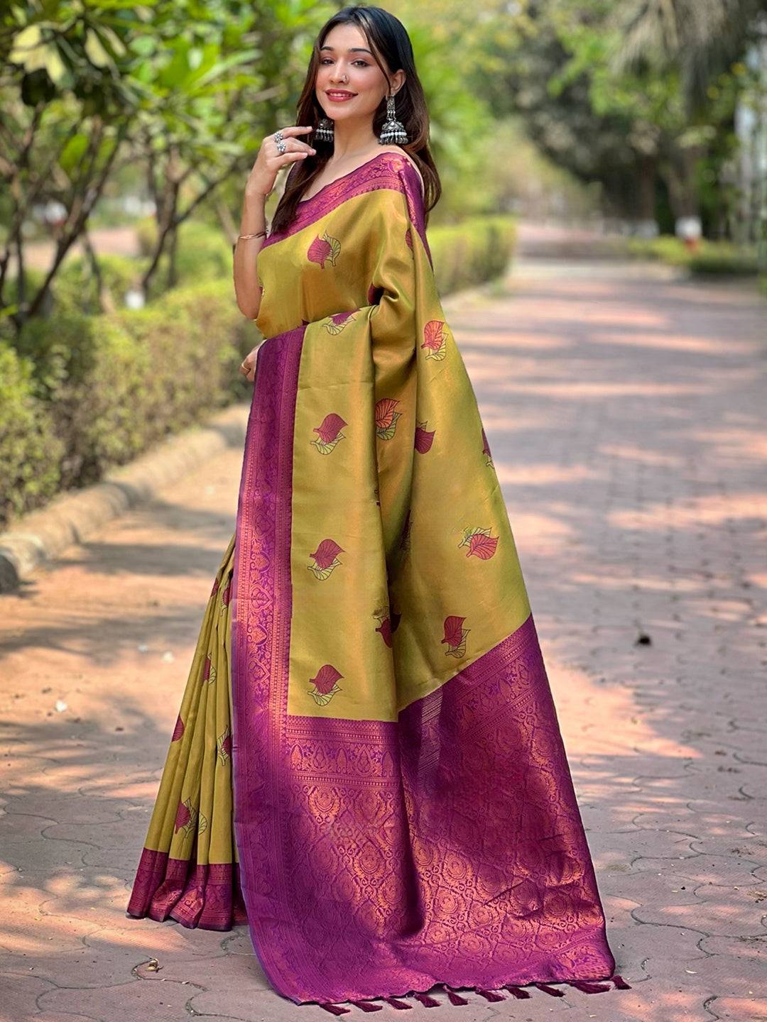 Dijon Kanjivaram Tissue Saree With Gold Zari Weaving by My Store