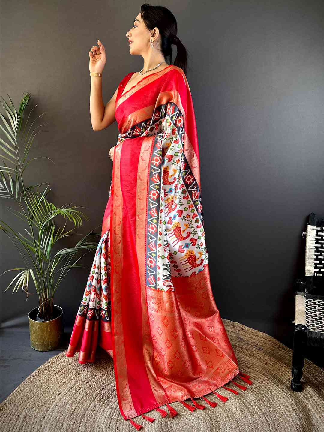 Elegant Soft Silk Ikkat Pochampally Saree by My Store