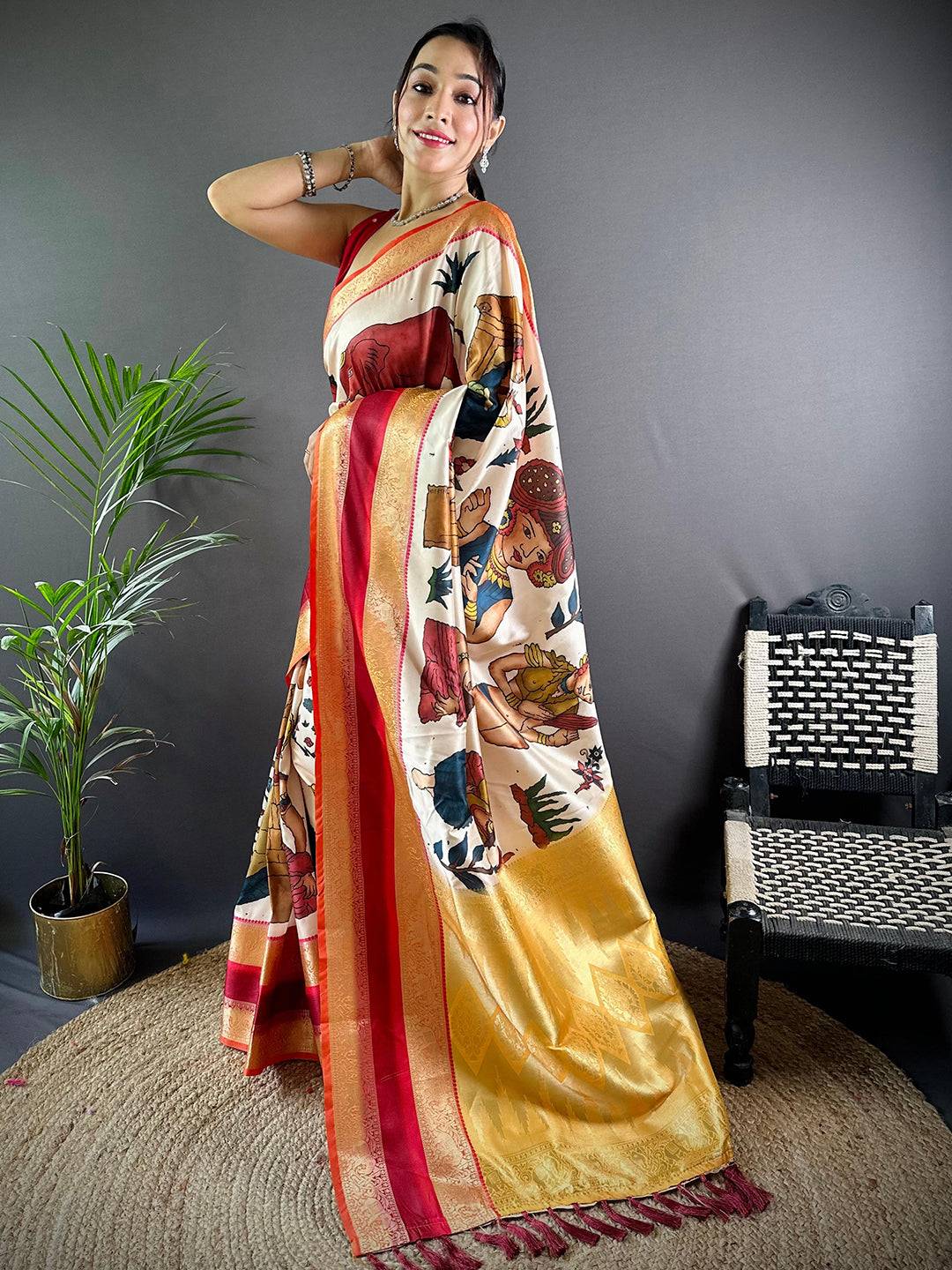 Show Stopper White Colour Soft Silk Kalamkari Saree by My Store
