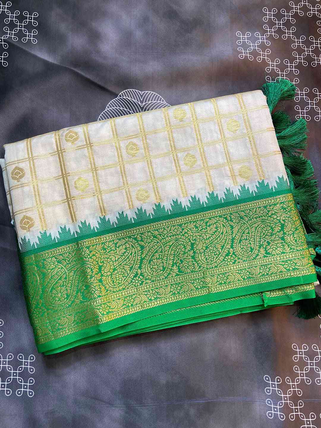 Divine Elegance Attractive Soft Silk Temple Border Gadwal Saree by My Store