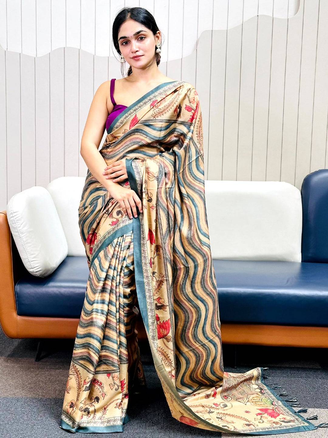 Teal Tussar Silk Kalamakri Flower With Leheriya Print Saree