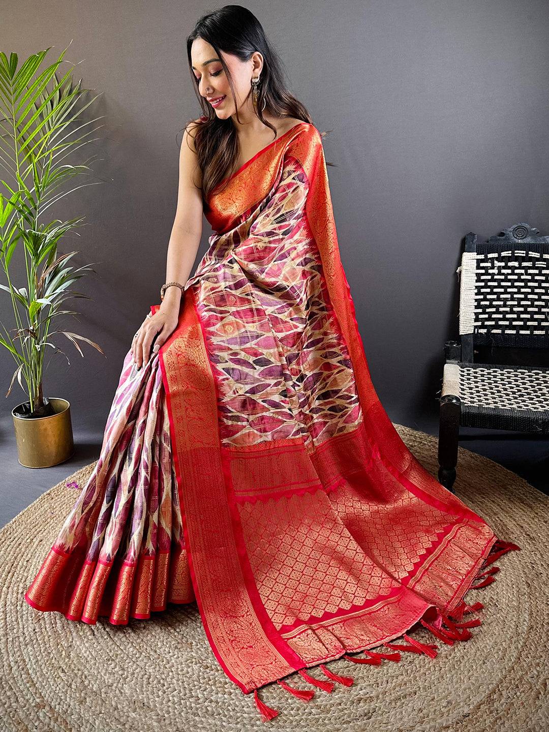 Red Kovai Rettapet Border Geometric Saree by My Store