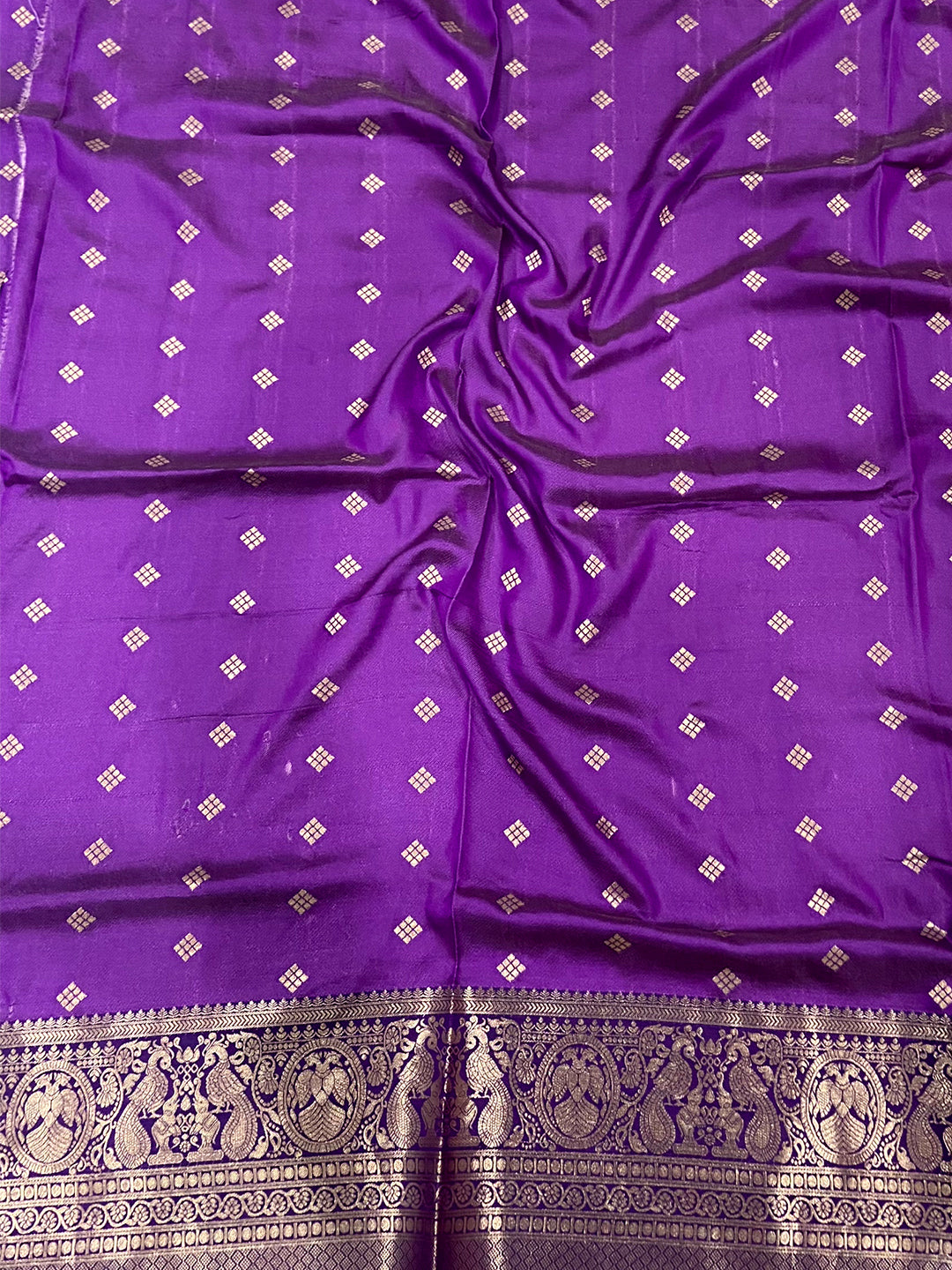 Soft Silk Contrast Colour Kanjivaram Border Saree by My Store