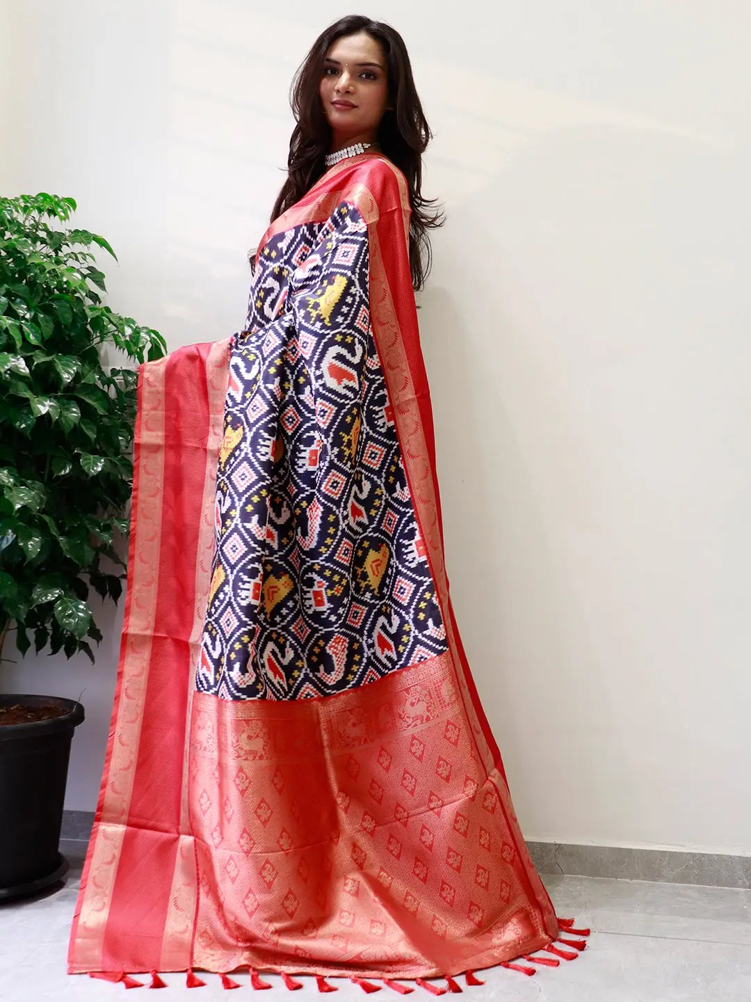 Attractive Soft Silk Gadwal Border Pochampally Print Saree