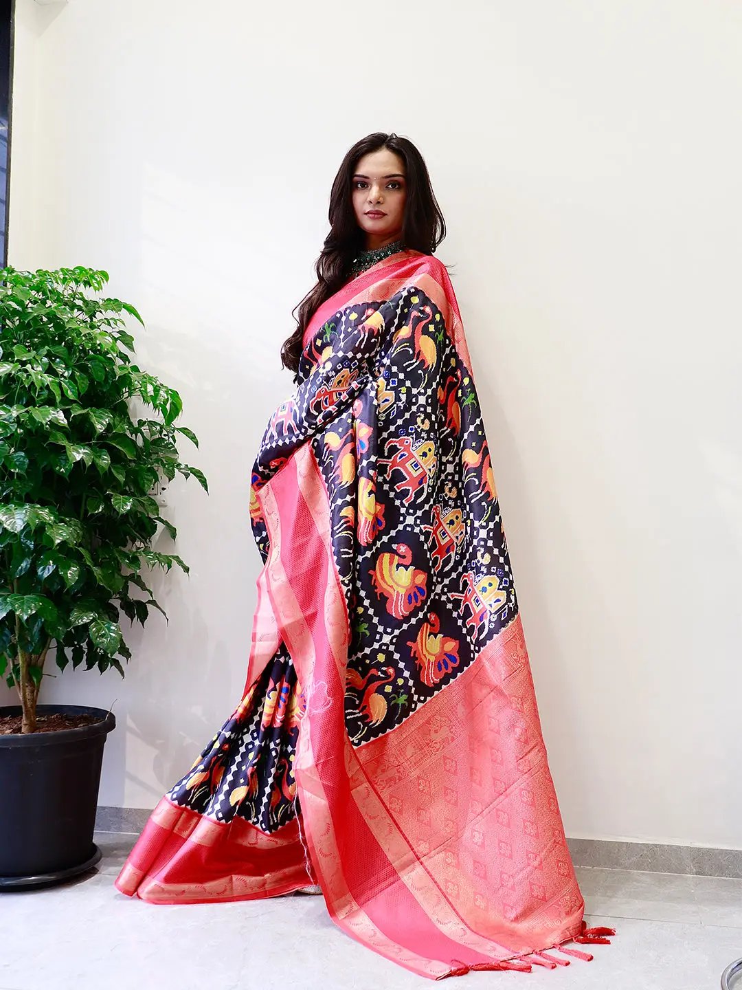 Attractive Black Gadwal Border Pochampally Print Saree