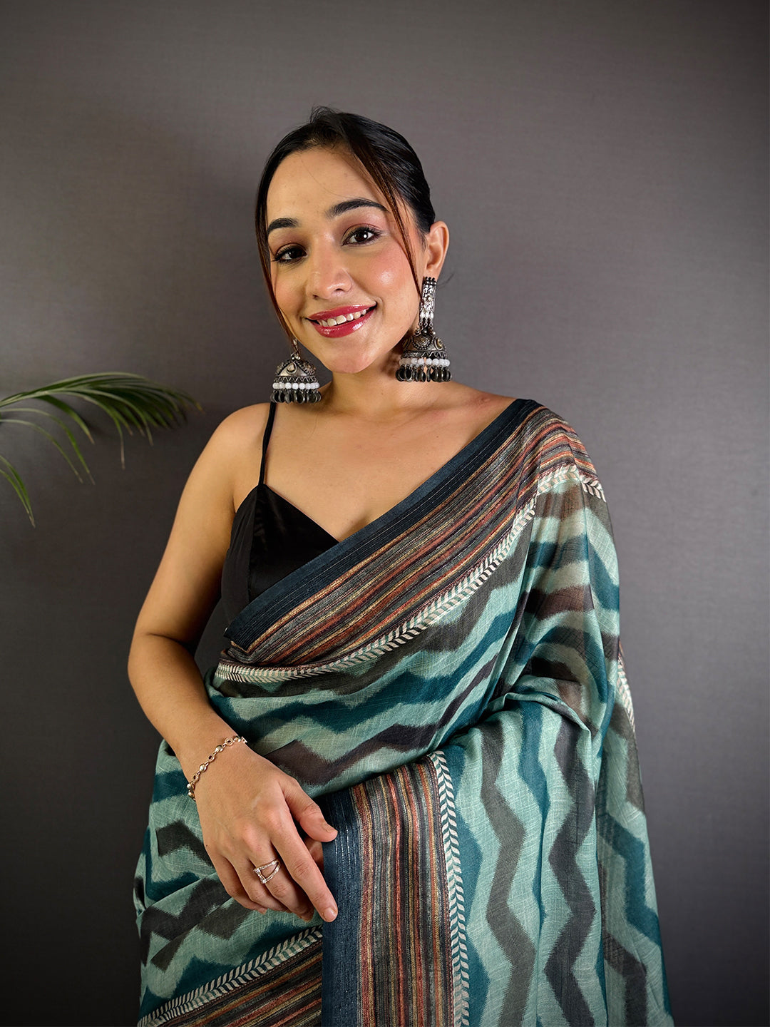 Radiant Geometric Printed Linen Saree by My Store