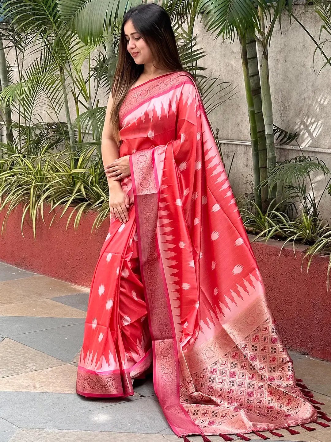 Soft Silk Banarasi saree With Zari Patola Pallu. by My Store