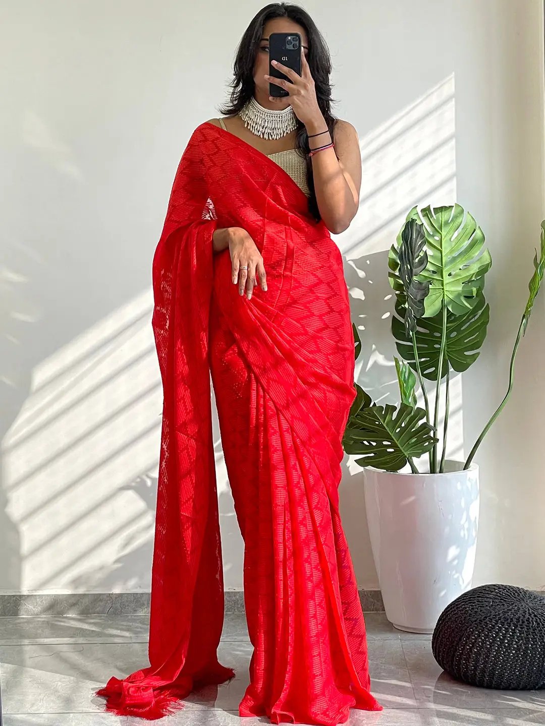 Soft Pure Georgette Saree With Thread Weaving Print by My Store