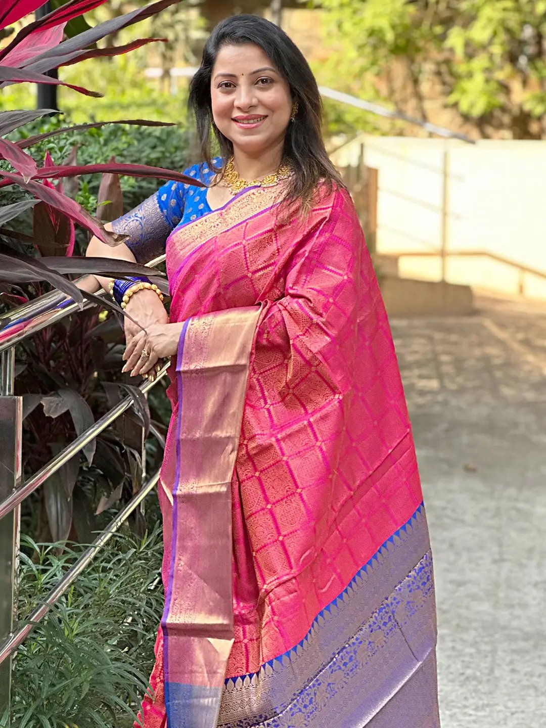 Checked Print Kanjivaram Silk Saree With Zari Work by My Store