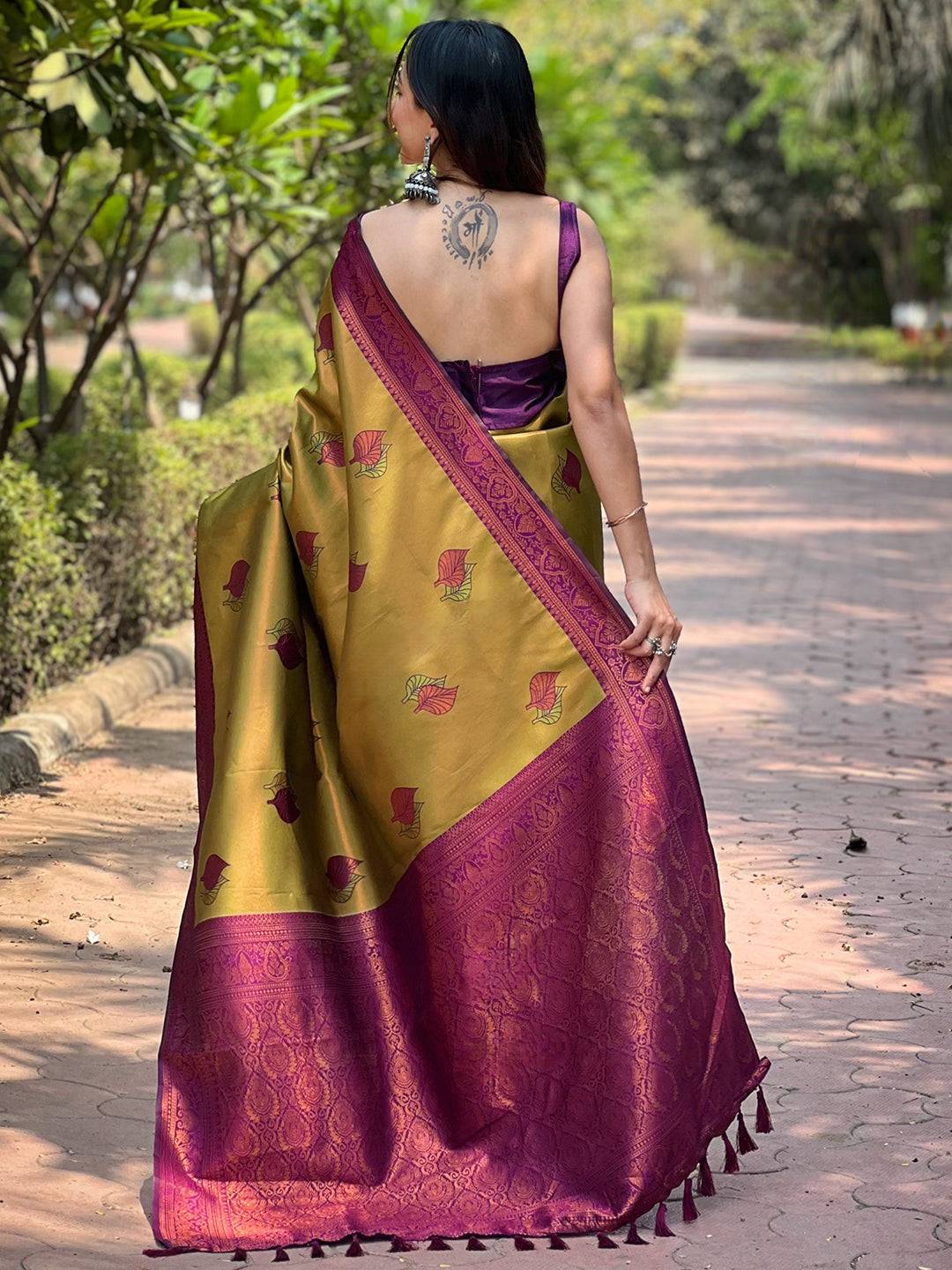 Dijon Kanjivaram Tissue Saree With Gold Zari Weaving by My Store
