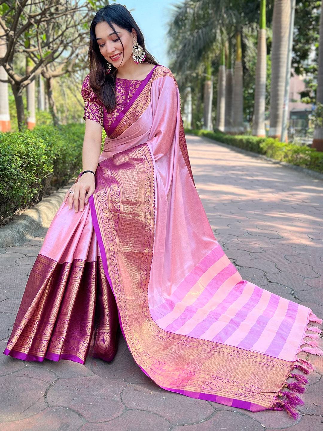 Aura Soft Silk Pink Colour Saree With Kanjivaram Weaving